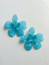 Load image into Gallery viewer, Bloom Floral Earrings
