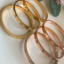 Load image into Gallery viewer, Prive Bangle Bracelets (2 Colors)