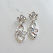 Load image into Gallery viewer, Isabella Chunky Drop Earrings
